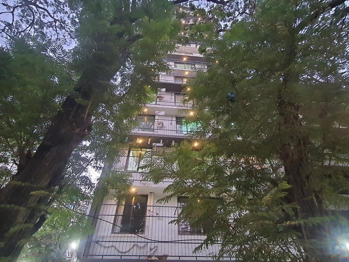 Osi Apartments Khar West Mumbai  Buitenkant foto
